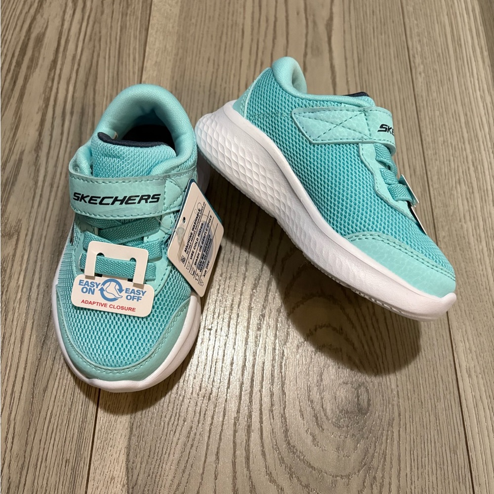 Sketchers Baby Walkers Size 6